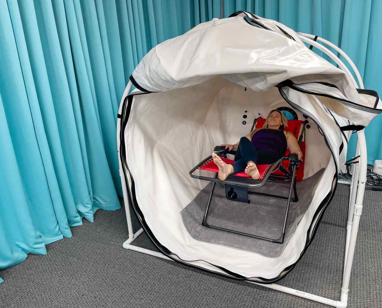The Summit to Sea Grand Dive Pro Plus | Hyperbaric Chamber